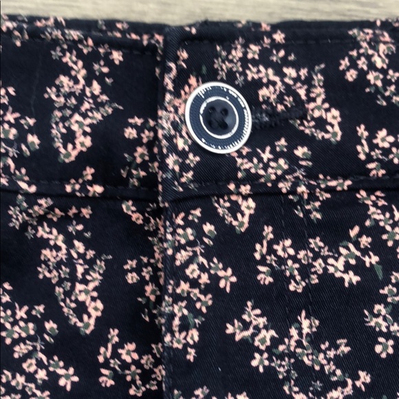 Lee | Mid rise blue w/ pink flower skirt - Picture 4 of 8